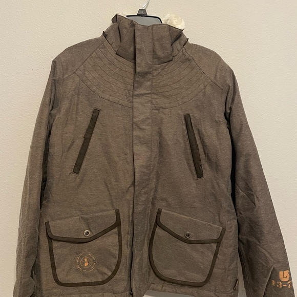 Burton womens brown fur-lined snowboard jacket- medium - Picture 3 of 10